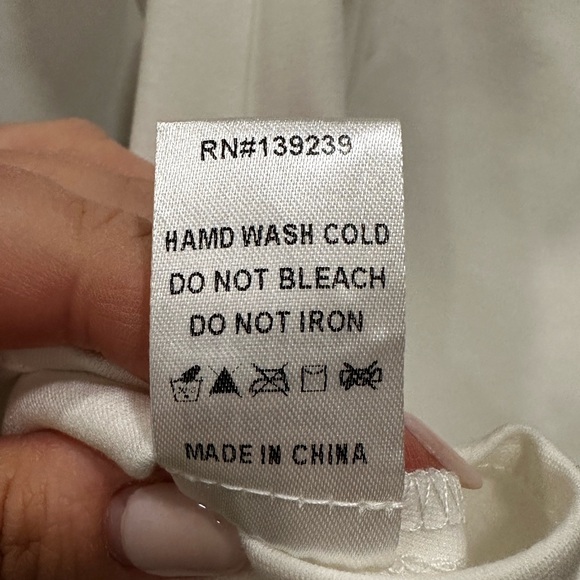 Tuckernuck Miranda Off Shoulder 3/4 Length Top White NWOT XS - Picture 5 of 13